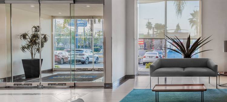 万豪城市快捷酒店奎雷塔罗胡里卡(City Express by Marriott Querétaro Juríca)图片