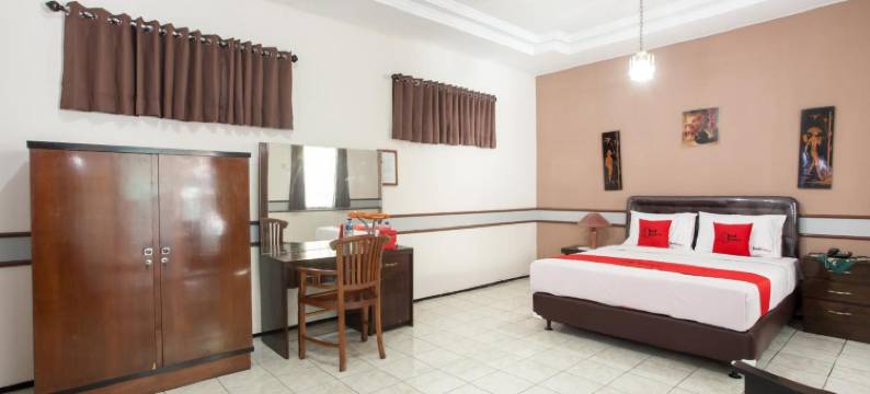 红多兹酒店-靠近巴莱库塔玛琅(RedDoorz Near Balai Kota Malang)图片