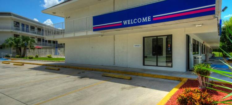 布雷登顿6号汽车旅馆(Motel 6 Bradenton, FL)图片