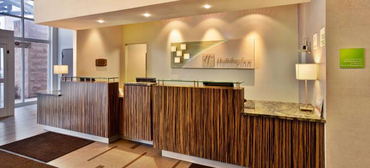 底特律大都会机场假日酒店(Holiday Inn Detroit Metro Airport)图片