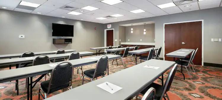 本顿维尔—罗吉斯欢朋酒店(Hampton Inn Bentonville/Rogers)图片