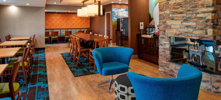 里士满万豪万枫酒店(Fairfield Inn Richmond)图片