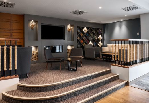 Four Points Flex by Sheraton Dundee Hotel Overview