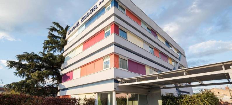 欧罗希尔中心柯美娣普利维酒店(Privilège Hôtel & Apparts Eurociel Centre Comédie)图片