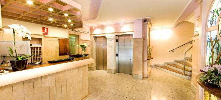 米娜埃尔罗德奥酒店(Hotel Monarque El Rodeo)图片