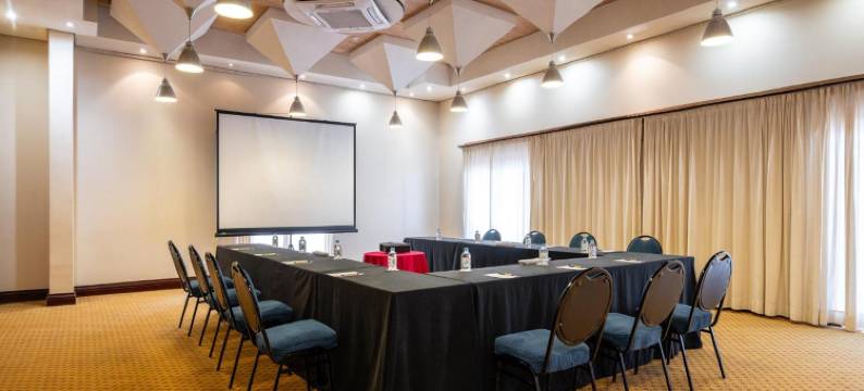 鲸湾鹈鹕湾万豪普罗提亚酒店(Protea Hotel Walvis Bay Pelican Bay)图片