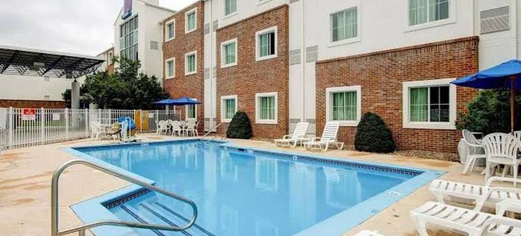 Super 8 by Wyndham Aurora East(Super 8 by Wyndham Aurora East)图片