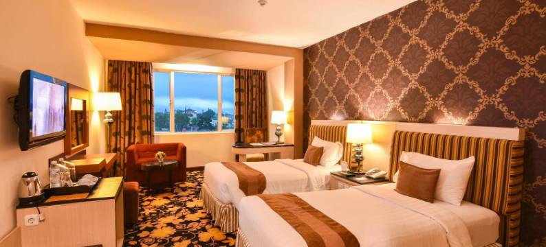 武吉丁宜洛奇大酒店(Grand Rocky Hotel Bukittinggi)图片