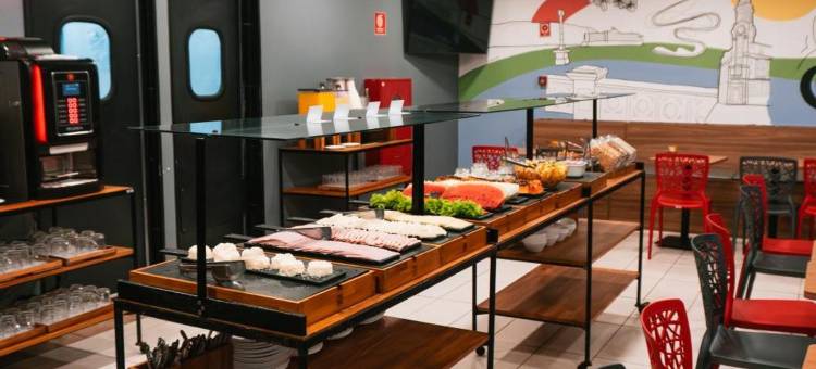 宜必思桑托斯贡扎加海滩酒店(Ibis Santos Gonzaga Praia)图片