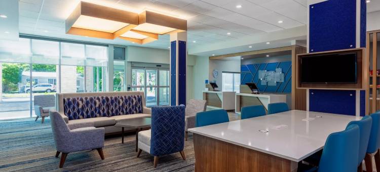 斯塔克智选假日酒店(Holiday Inn Express Starke)图片