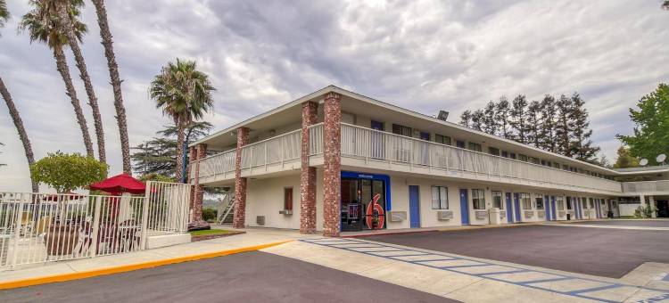 洛杉矶6号汽车旅馆 - 阿卡迪亚/帕萨迪纳(Motel 6 Arcadia, CA - Los Angeles - Pasadena Area)图片