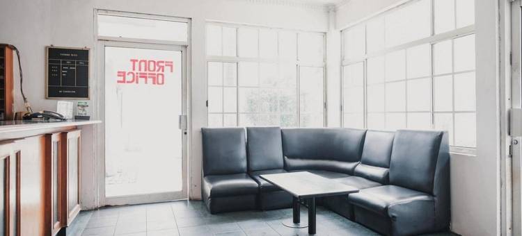 红多兹Plus酒店-近梅拉克港(RedDoorz Plus Near Pelabuhan Merak)图片