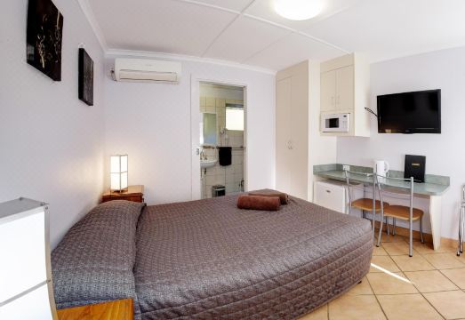 Bali Hi Motel Hotel Overview