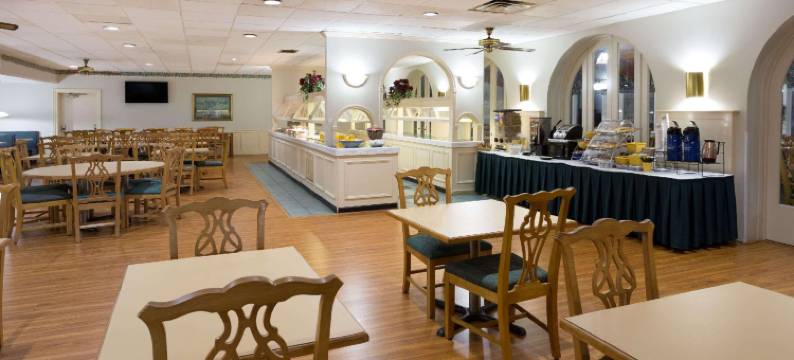 南派恩斯派恩赫斯特温德姆戴斯酒店及会议中心(Days Inn & Conf Center by Wyndham Southern Pines Pinehurst)图片