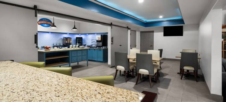 莫罗美吟温德姆套房酒店/亚特兰大I-75南段(Baymont Inn & Suites by Wyndham Morrow/Atlanta I-75 South)图片
