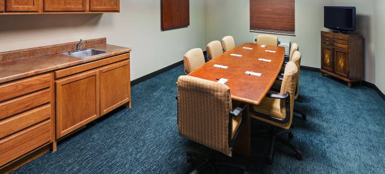 Candlewood Suites Tulsa图片