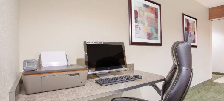 加萨瓦-萨顿温德姆麦客达套房酒店(Microtel Inn & Suites by Wyndham Gassaway/Sutton)图片