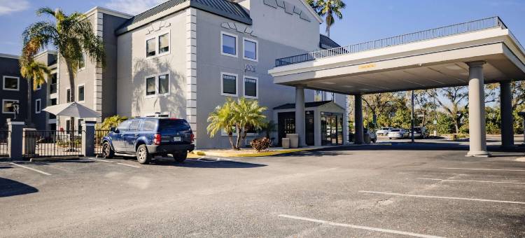 坦帕拉昆塔温德姆酒店-近布希花园(La Quinta Inn by Wyndham Tampa Near Busch Gardens)图片