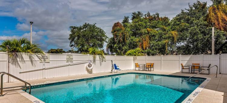 智选假日套房酒店马缨丹(Holiday Inn Express & Suites Lantana)图片