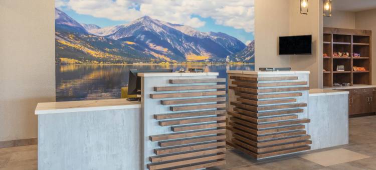 利蒙拉昆塔温德姆套房酒店(La Quinta Inn & Suites by Wyndham Limon)图片