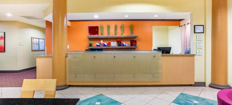 罗利卡瑞拉昆塔温德姆套房酒店(La Quinta Inn & Suites by Wyndham Raleigh Cary)图片