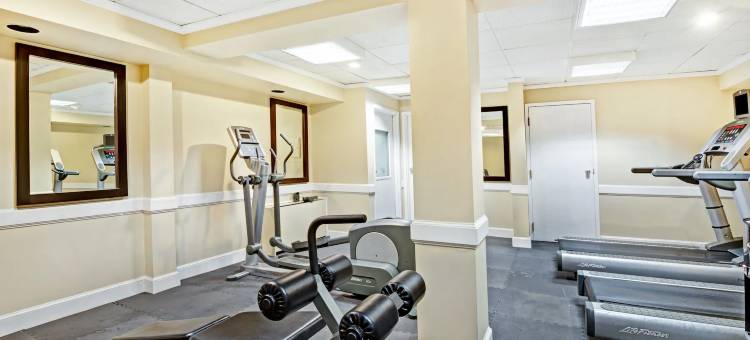 锡康克普罗维登斯地区华美达酒店(Ramada by Wyndham Seekonk Providence Area)图片