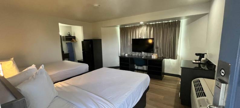 加利福尼亚州埃斯孔迪多的Studio 6套房(Studio 6 Suites Escondido CA)图片