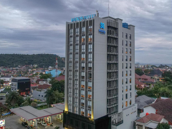 楠榜巴提夸酒店