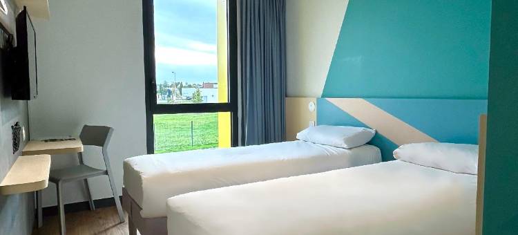 宜必思快捷卢代阿克赛车场酒店(Ibis Budget Loudéac Vélodrome)图片