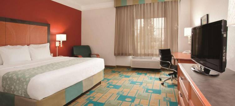 丹佛西南莱克伍德拉昆塔温德姆套房酒店(La Quinta Inn & Suites by Wyndham Denver Southwest Lakewood)图片