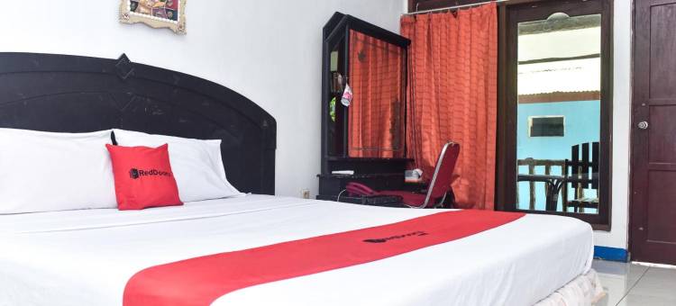 红多兹Plus酒店@蒂尔塔肯卡那酒店(RedDoorz Plus @ Tirta Kencana Hotel)图片