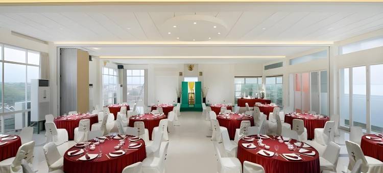 普瑞佩塔纳酒店(Puri Perdana Hotel)图片