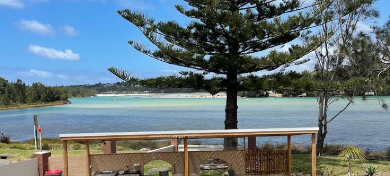 水畔汽车旅馆(Archy's on the Lake)图片