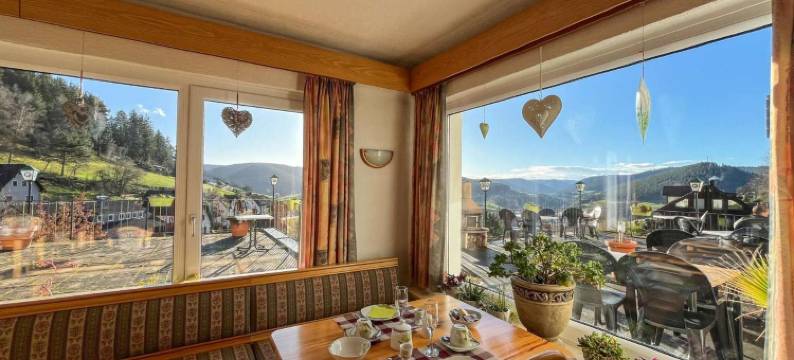 塔尔景膳宿公寓(Gasthaus Talblick - Schwarzwald Plus Karte Inkludiert)图片