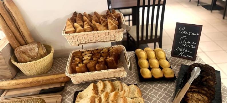 希农金狮子原生酒店(Brit Hotel le Lion d'Or Chinon)图片