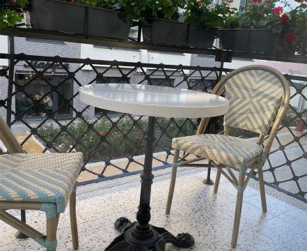 Mr Just's Hotel Overview