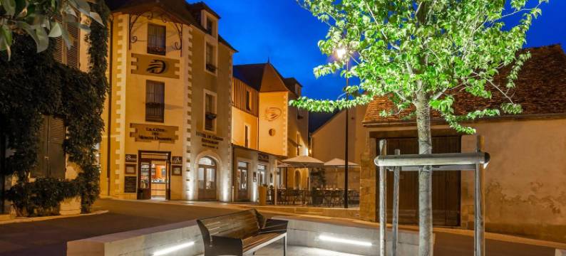 布尔乔亚家庭餐厅酒店(Hôtel Restaurant Famille Bourgeois "La Cote des Monts Damnés")图片