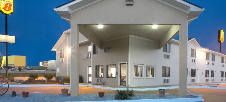 布恩维尔速8酒店(Super 8 by Wyndham Boonville)图片