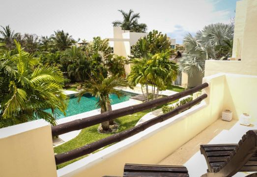 Villas H2O Hotel Overview