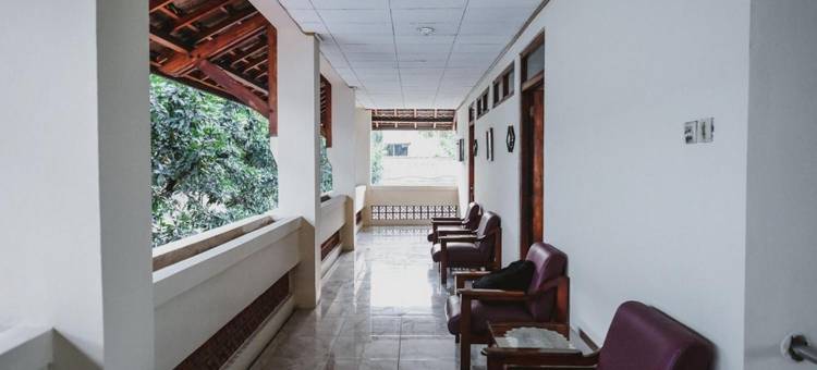 红多兹酒店@尤格兰(RedDoorz @ Ungaran)图片