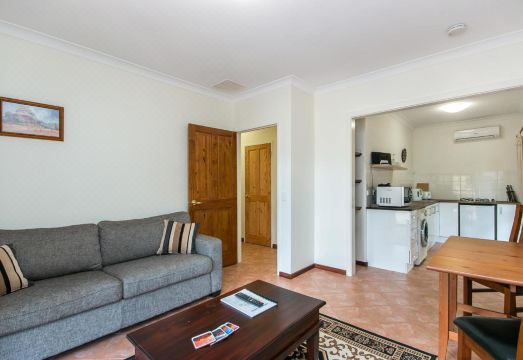 Coranda Lodge Hotel Overview