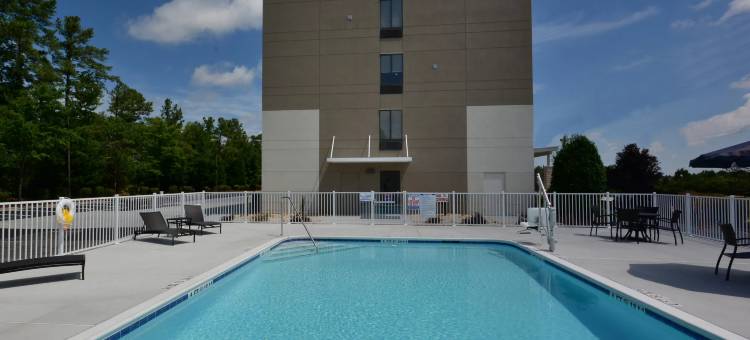 智选假日套房酒店三角研究园(Holiday Inn Express & Suites Raleigh Durham Airport at RTP)图片