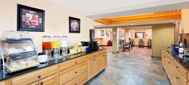 道奇堡戴斯酒店(Days Inn by Wyndham Fort Dodge)图片