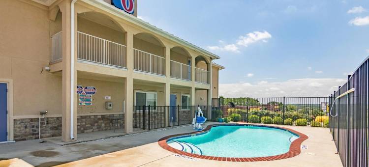 德克萨斯阿佐尔 6 号汽车旅馆(Motel 6 Azle, TX)图片