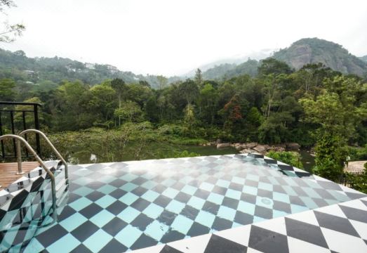 Blanket Riverside Resort and Spa Hotel Overview