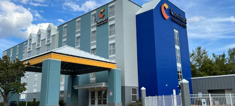 舒适套房酒店(Comfort Inn & Suites)图片