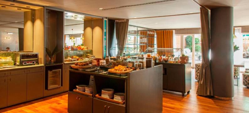 时髦&精简天鹅绒住宿(Chic & Basic Velvet)图片