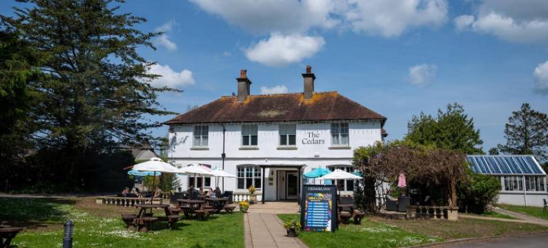 雪松旅馆 - 格林国王旅馆(Cedars Inn by Greene King Inns)图片