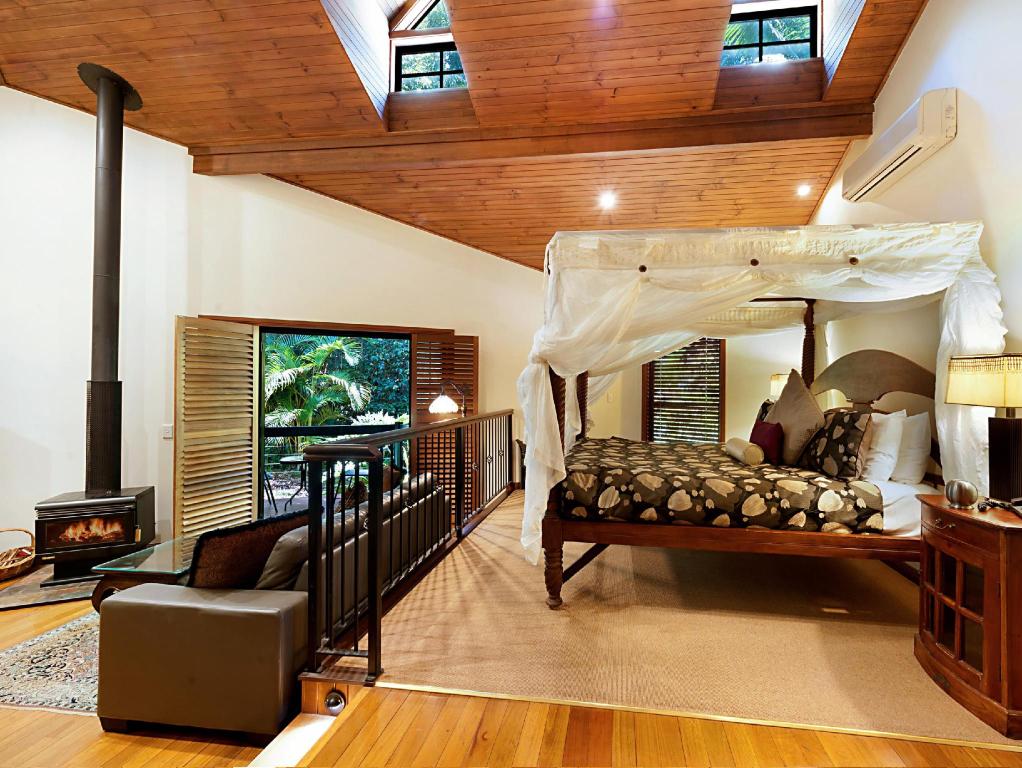 Escarpment Retreat & Day Spa for Couples Over view