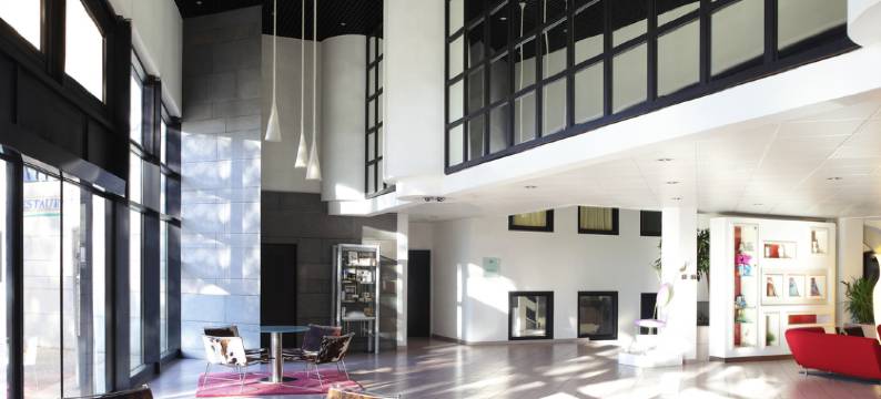 诺富特阿特里亚尼姆斯中心酒店(Novotel Atria Nîmes Centre)图片